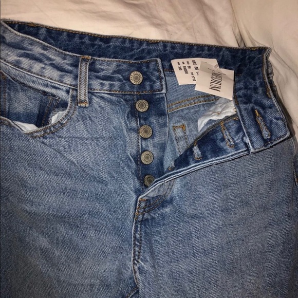Millie Light Wash Brandy Melville Jeans - Picture 3 of 3